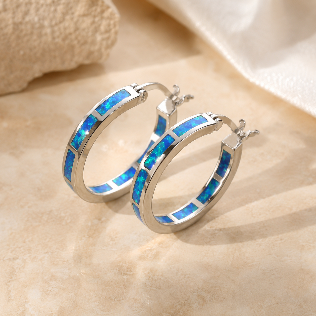 Pendientes chic circulares con ópalo de fuego azul