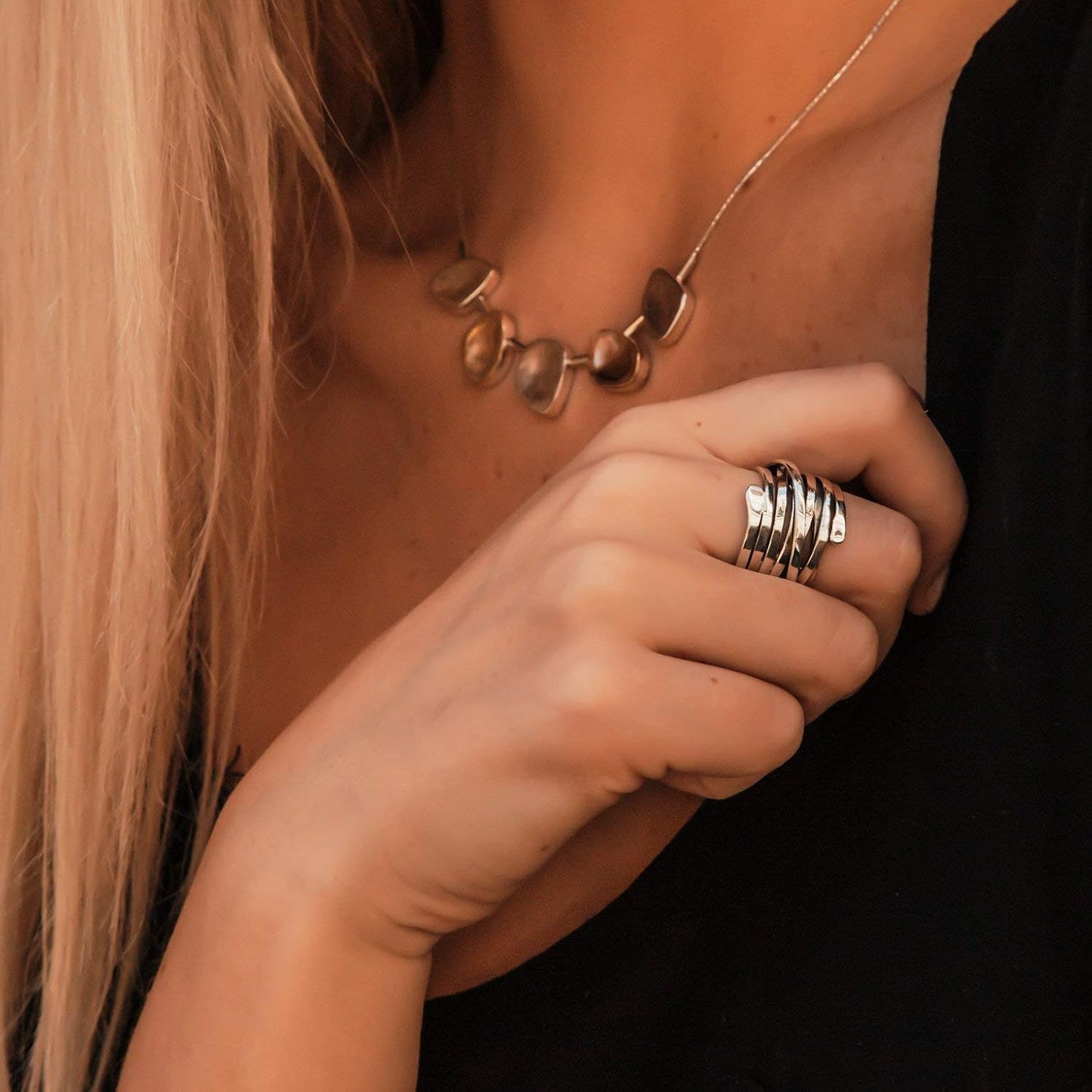 Anillo de plata vintage elegante