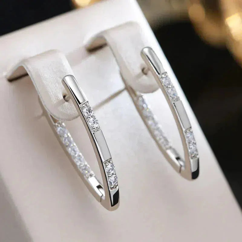 Pendientes sofisticados con circonitas