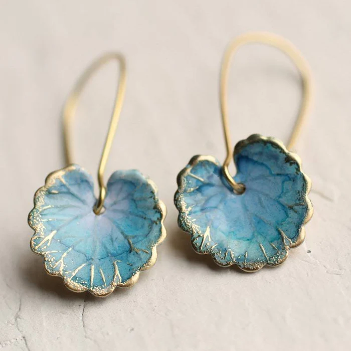 Pendientes vintage de hoja azul