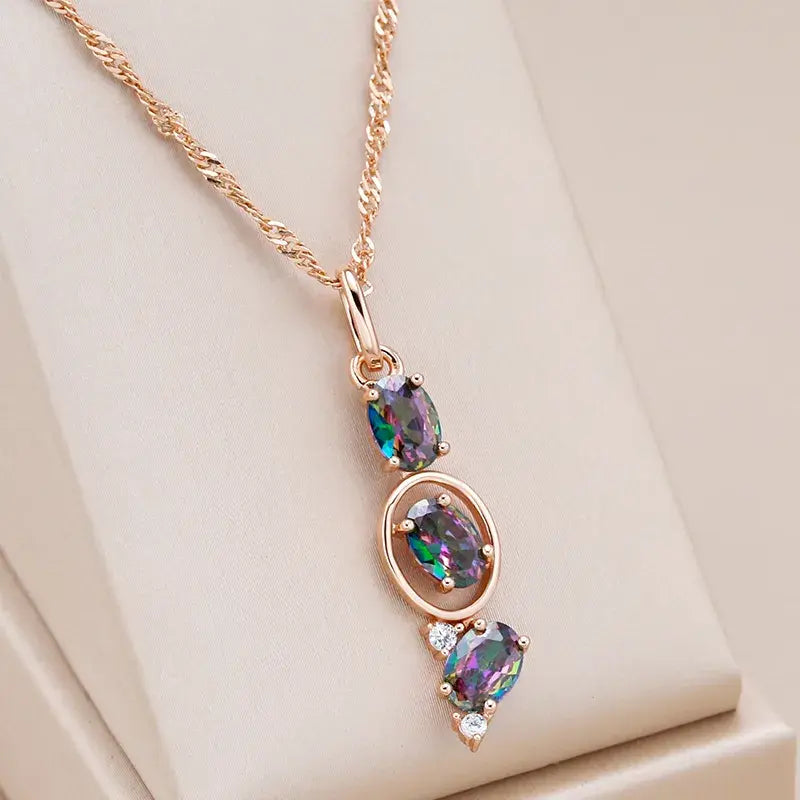 Elegante collar multicolor