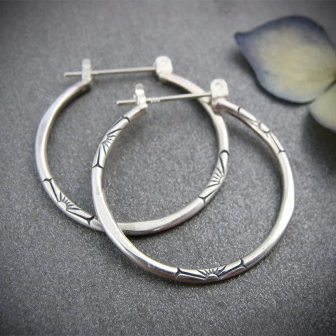 Aros de plata clásicos