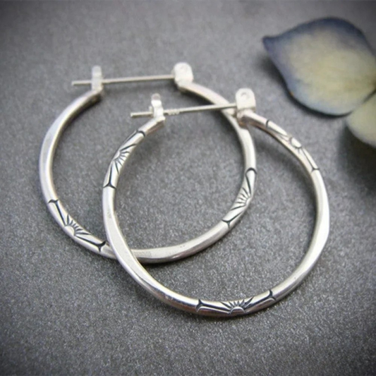 Aros de plata clásicos