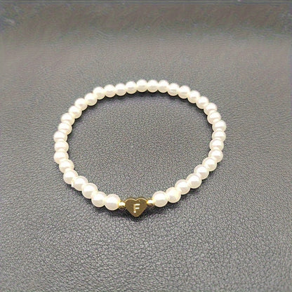Pulsera chic con inicial de corazón (A–Z)