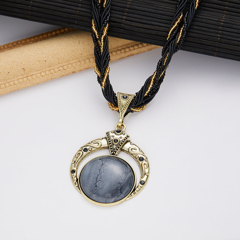Colgante boho con dije
