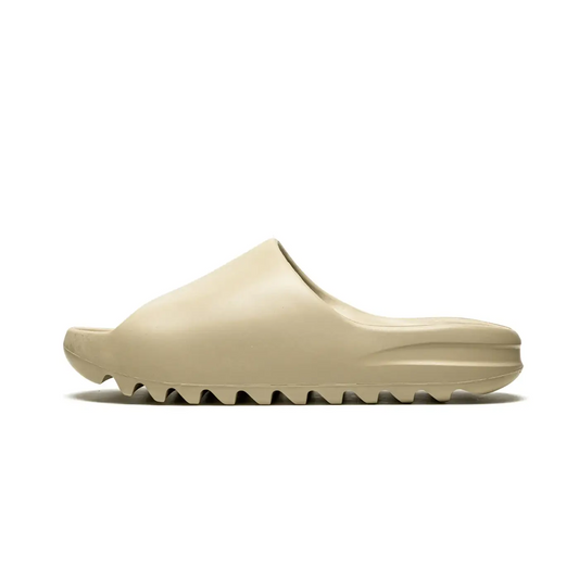 Sandalias acolchadas Nube de Luna Bellucci en color beige.