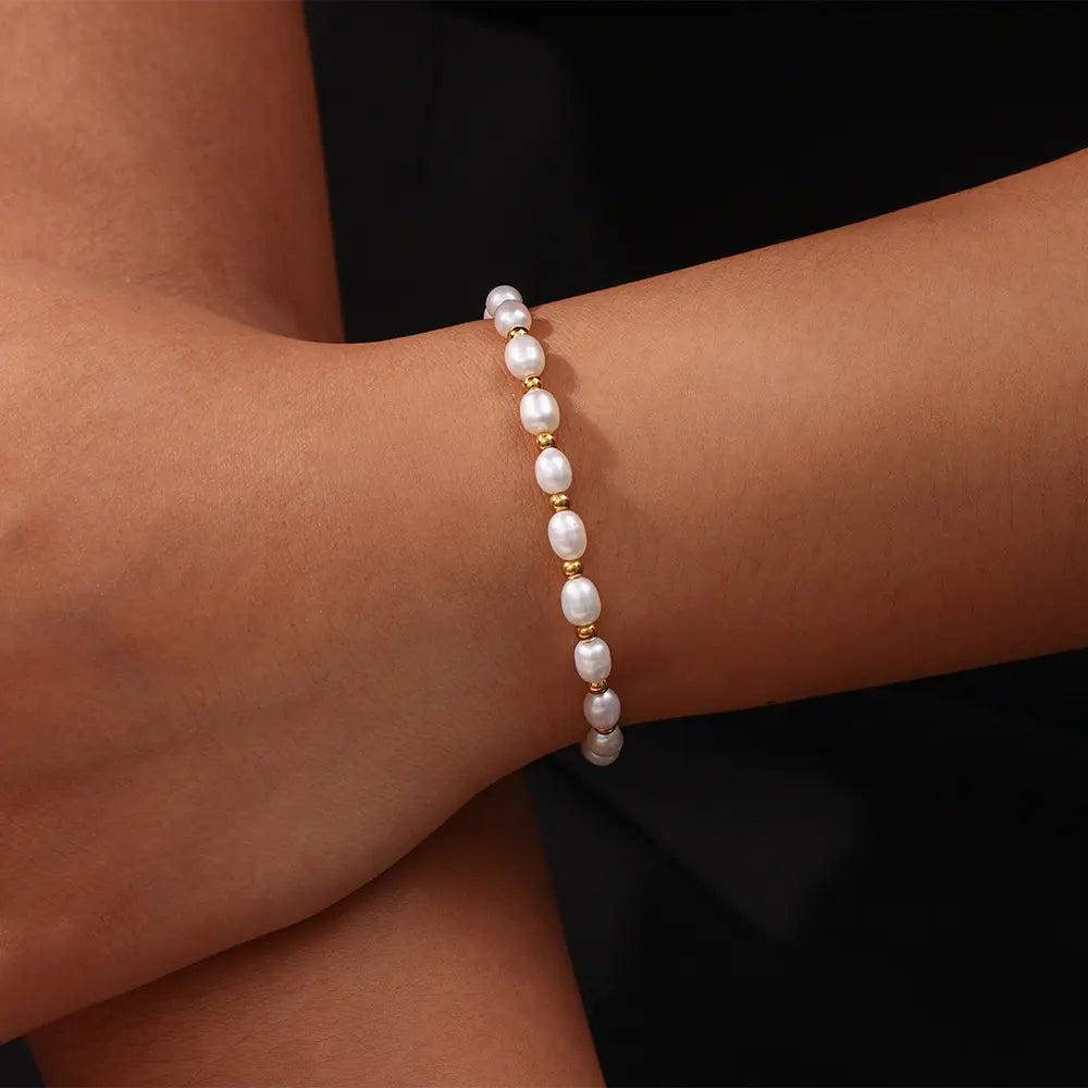 Elegante pulsera romántica con perlas