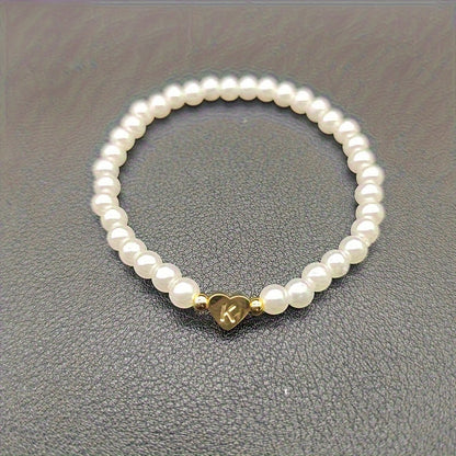 Pulsera chic con inicial de corazón (A–Z)