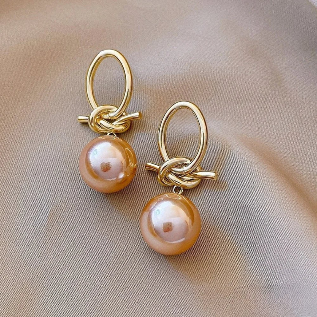 Pendientes colgantes con perla atemporal