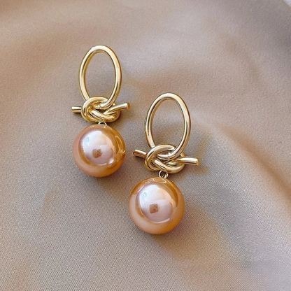 Pendientes colgantes con perla atemporal