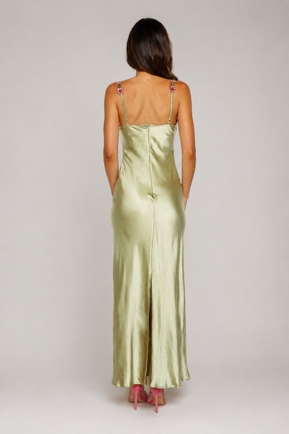 Vestido Largo Bordado Floral Elegante