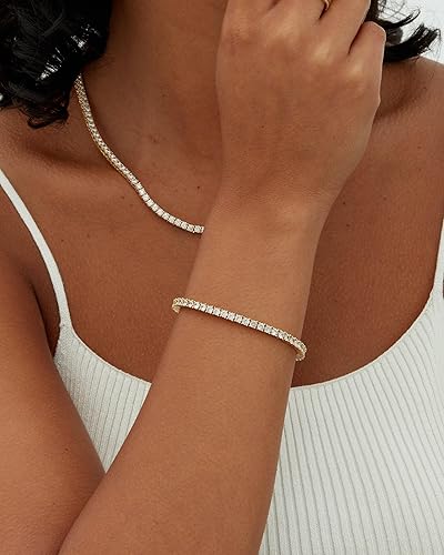 Pulsera tenis de oro con moissanita