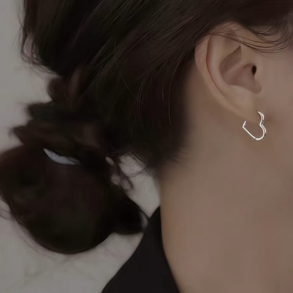Pendientes dorados de acero inoxidable con forma de corazón