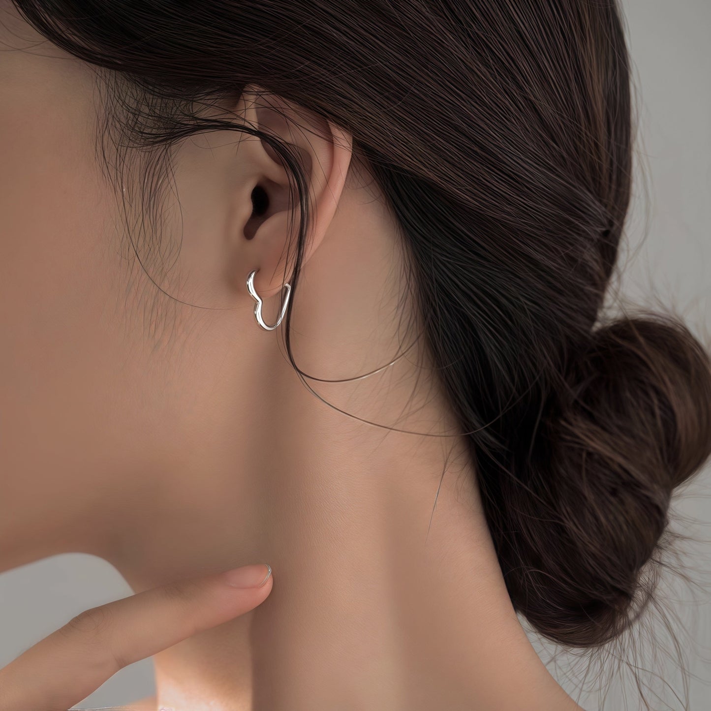 Pendientes dorados de acero inoxidable con forma de corazón