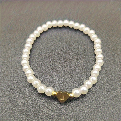 Pulsera chic con inicial de corazón (A–Z)