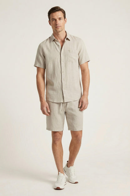 Verona de Luna Bellucci, camisa de lino y pantalón corto para hombre en beige