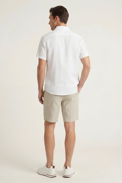 Verona de Luna Bellucci, camisa de lino y pantalón corto para hombre en blanco/beige