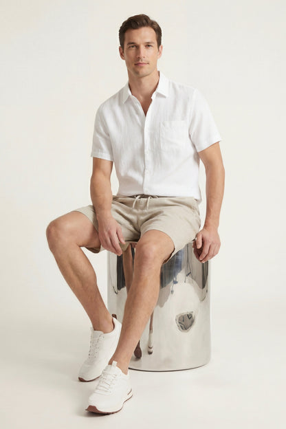 Verona de Luna Bellucci, camisa de lino y pantalón corto para hombre en blanco/beige