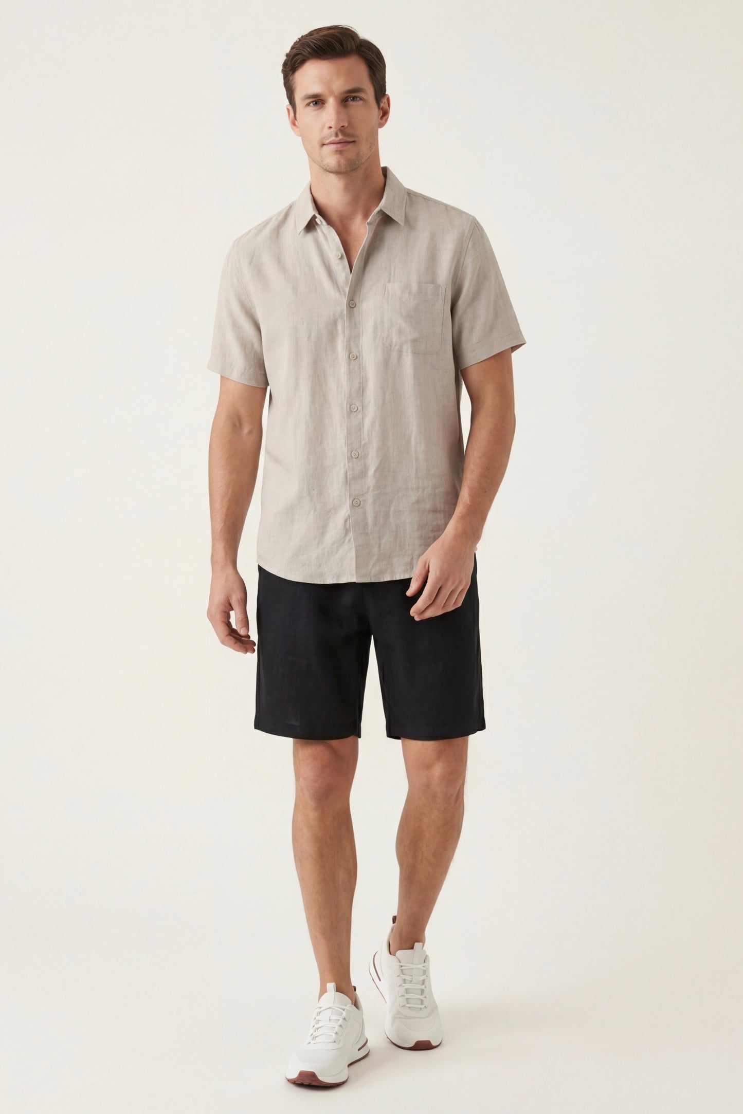 Verona de Luna Bellucci, camisa de lino y pantalón corto para hombre en beige/negro