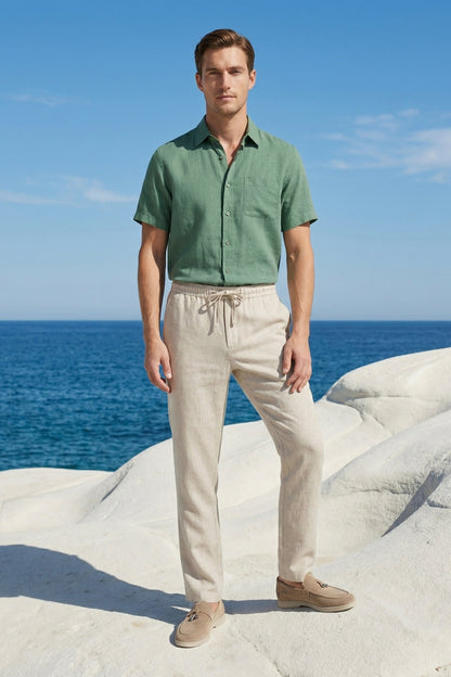 Trento de Luna Bellucci, conjunto de lino para hombre en verde/beige