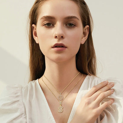 Set de collares con inicial en moissanita