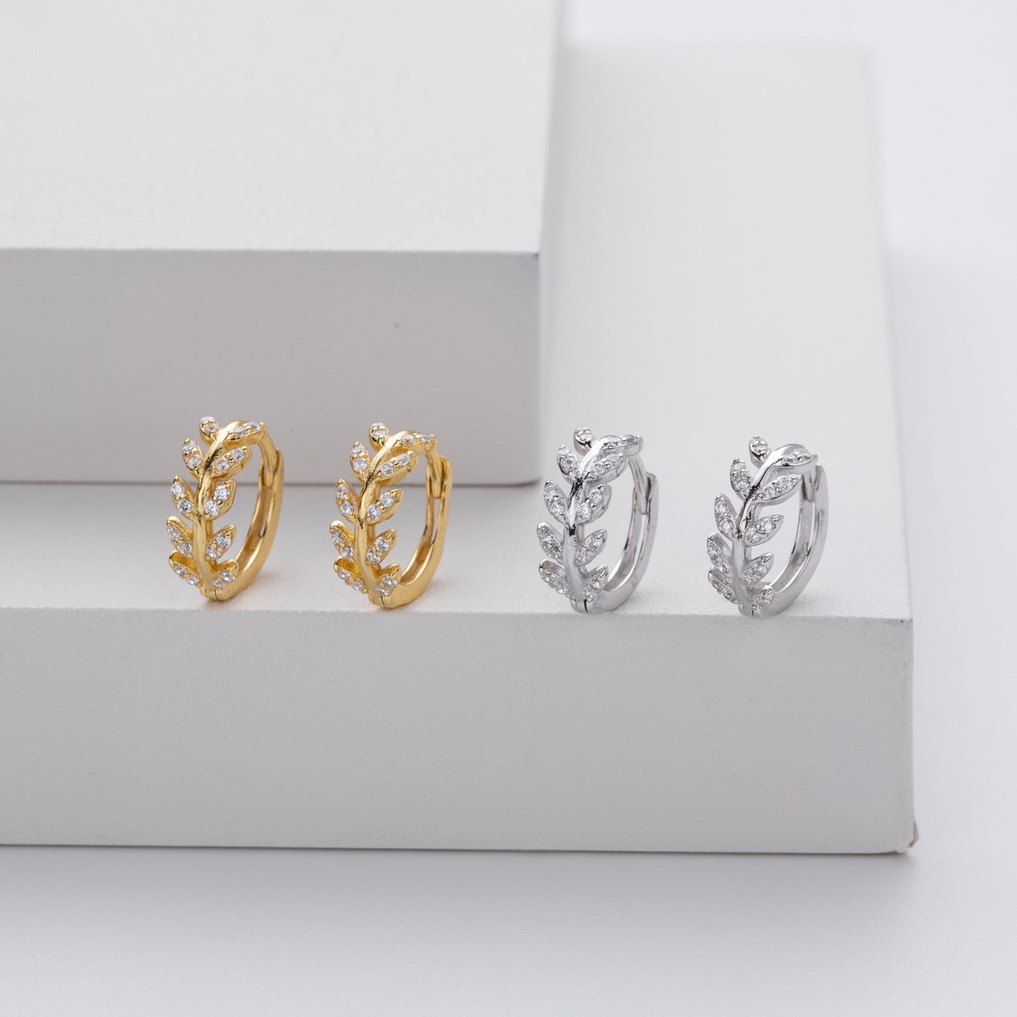 Pendientes de plata con forma de hoja