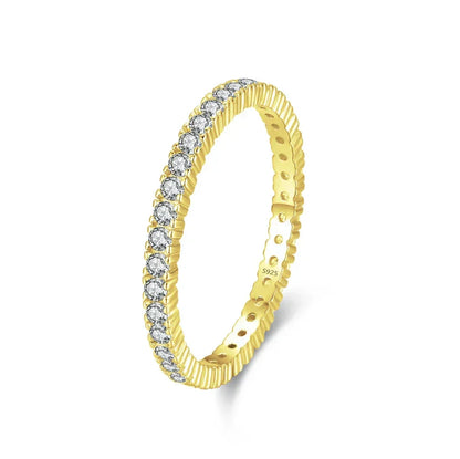 Anillo eternity minimalista iluminado