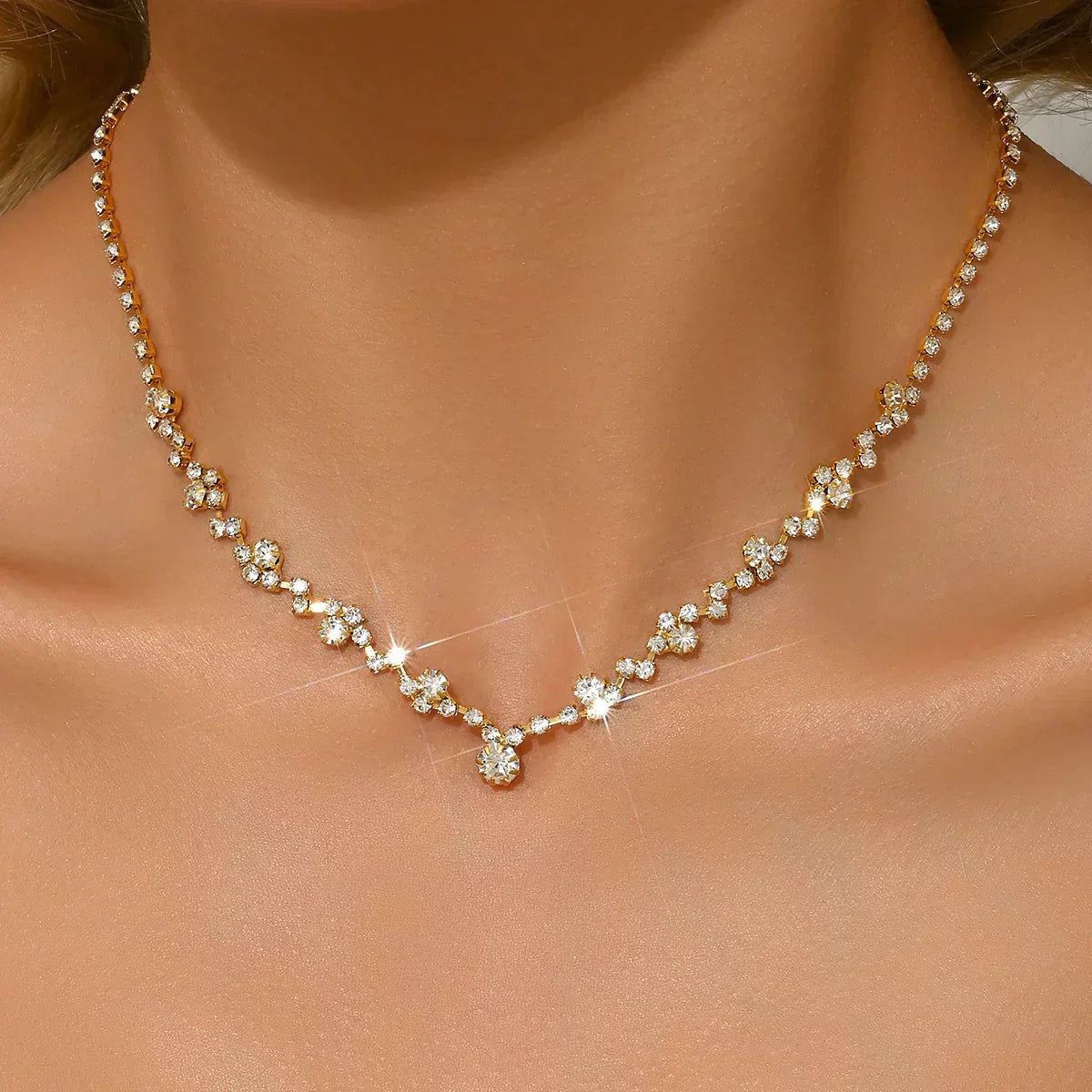 Collar de boda elegante con diamantes