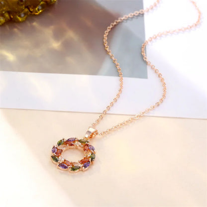Collar con colgante de arcoíris brillante