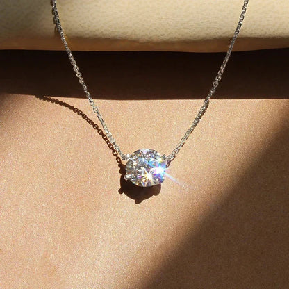 Elegante colgante solitario con cristal