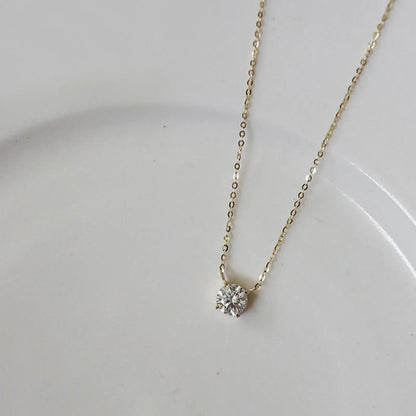 Collar bañado en oro con circonitas