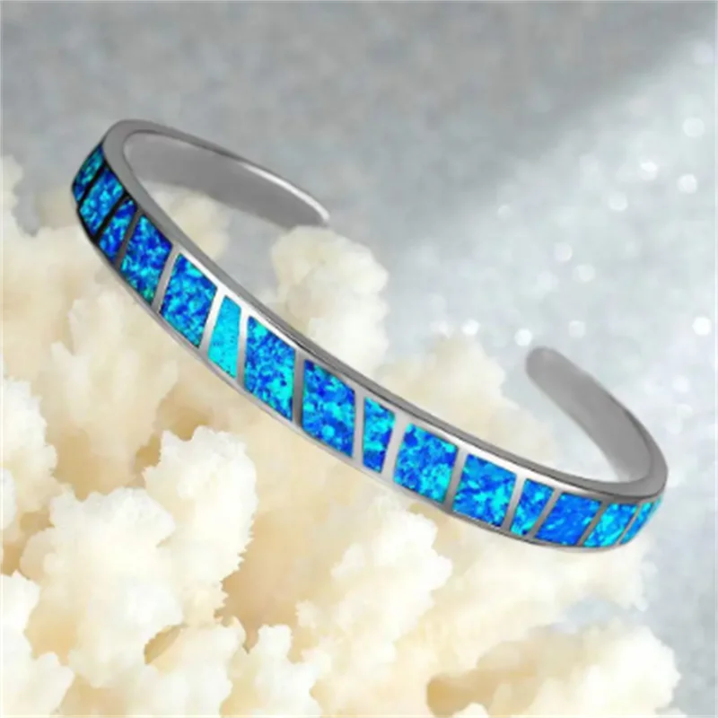 Pulsera ajustable de ópalo de fuego azul en plata