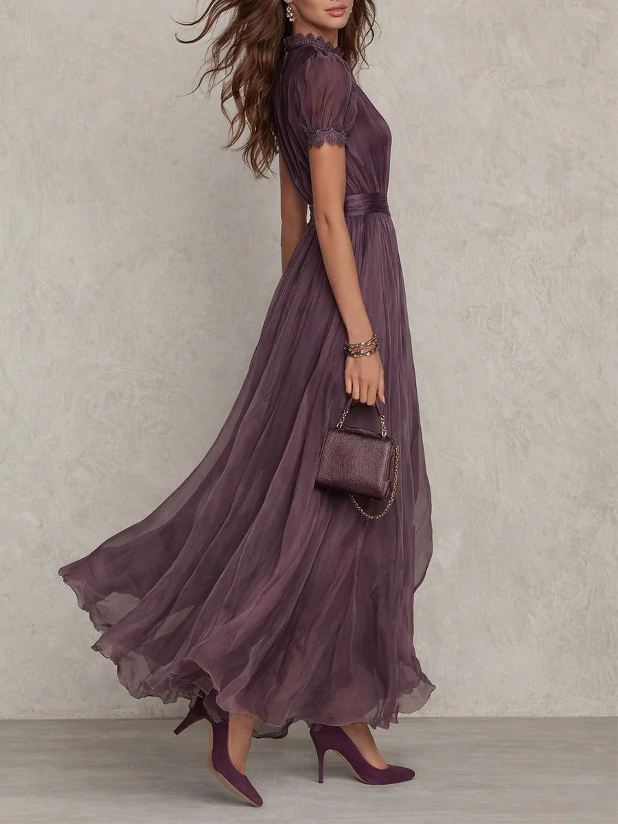 Flavia - Vestido largo violeta con escote de lágrima y borde de encaje de chiffon