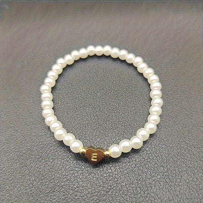 Pulsera chic con inicial de corazón (A–Z)