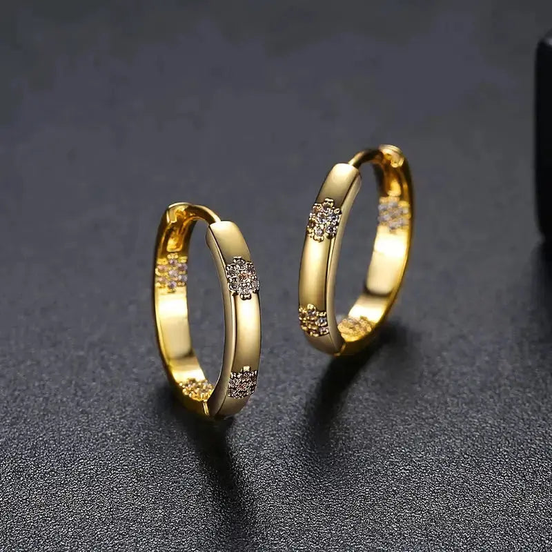 Aros de oro vintage con flores