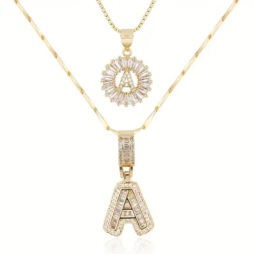 Set de collares con inicial en moissanita