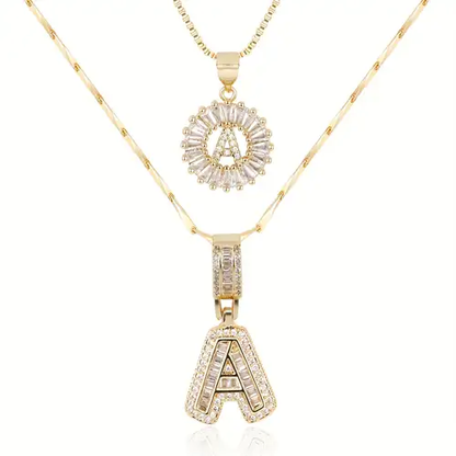Set de collares con inicial en moissanita
