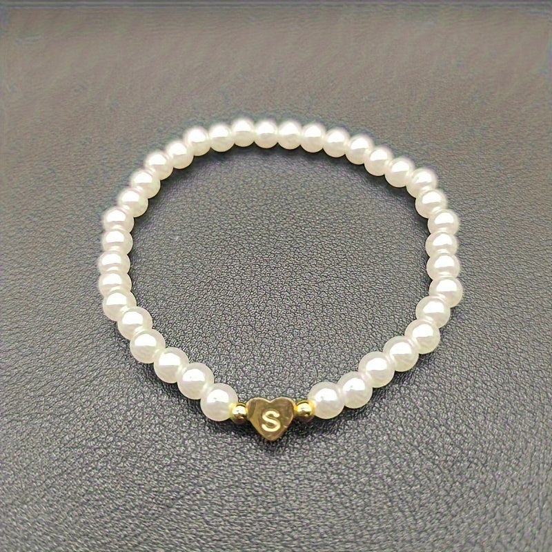 Pulsera chic con inicial de corazón (A–Z)