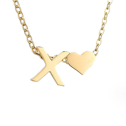 Collar de inicial atemporal con colgante de corazón