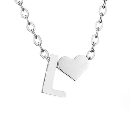 Collar de inicial atemporal con colgante de corazón