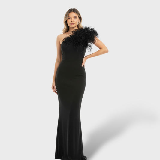 Vestido Maxi con Plumas Elegante