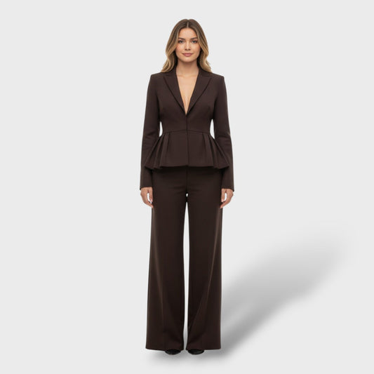 Conjunto elegante mujer cintura definida