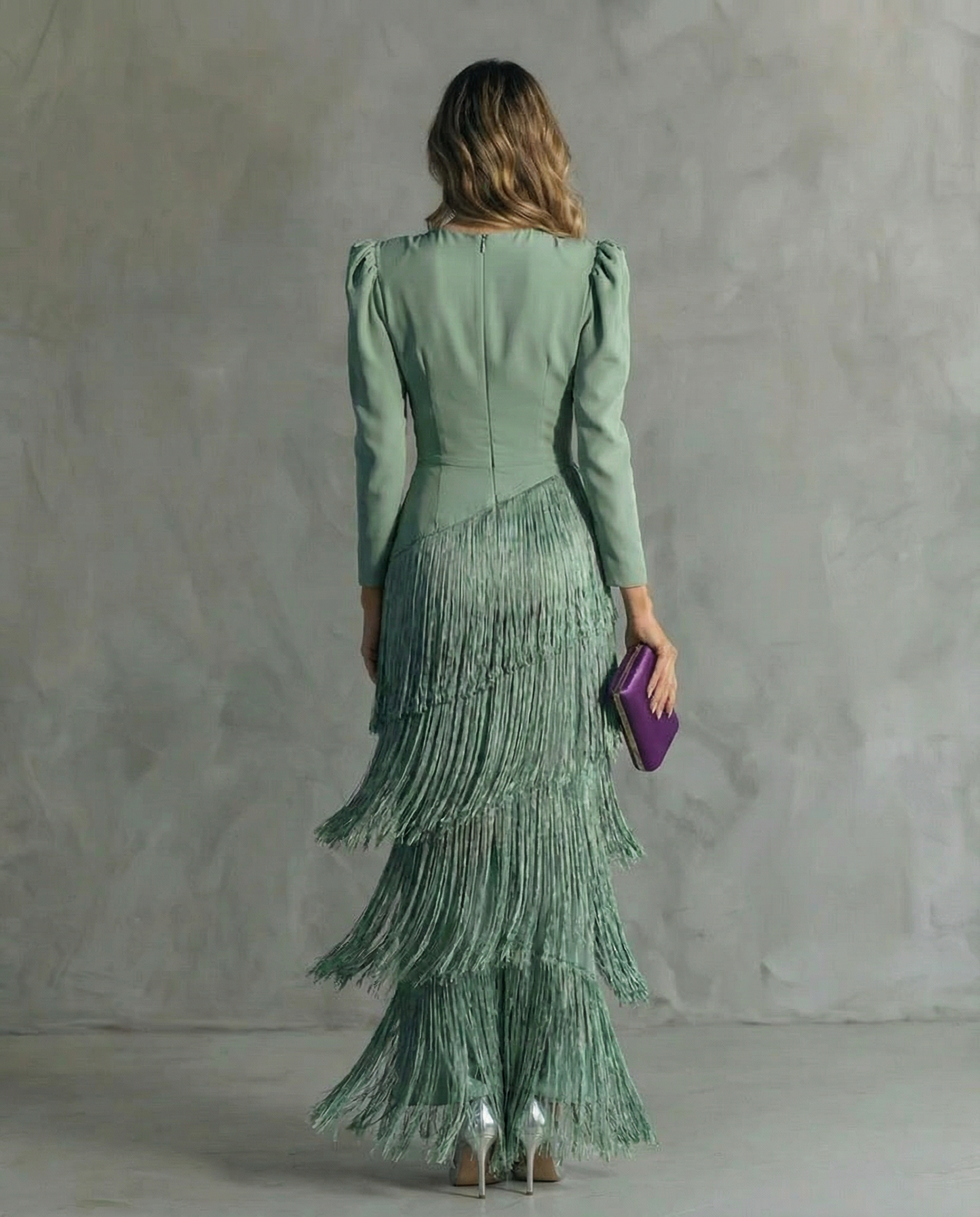 Alessia ™ Vestido midi elegante con mangas de flecos