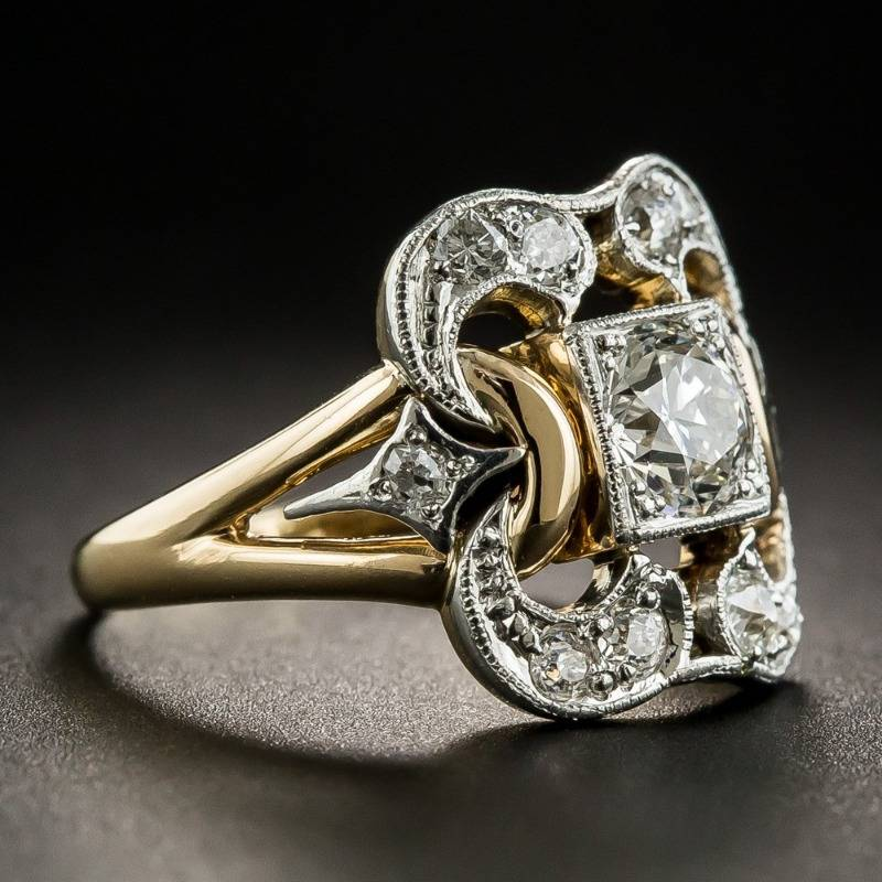 Anillo clásico dorado con circonita vintage