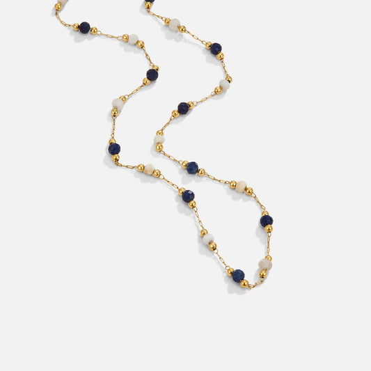 Collar de capas con piedras