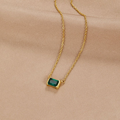 Collar delicado con esmeralda