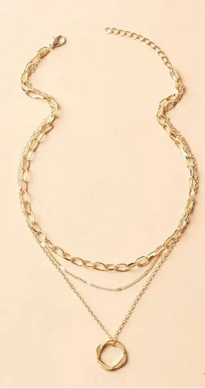 Collar de oro en capas clásico con colgante